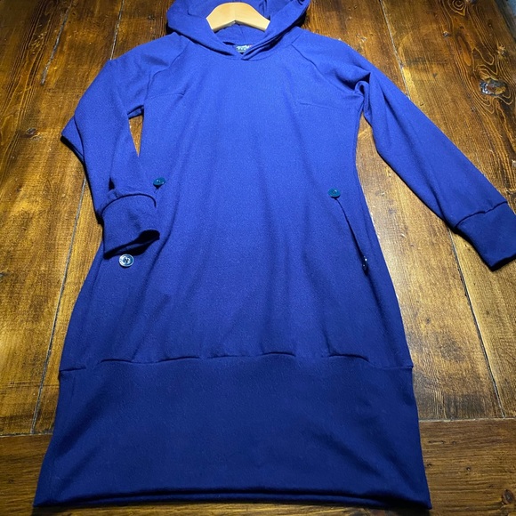 Dress - Picture 3 of 6